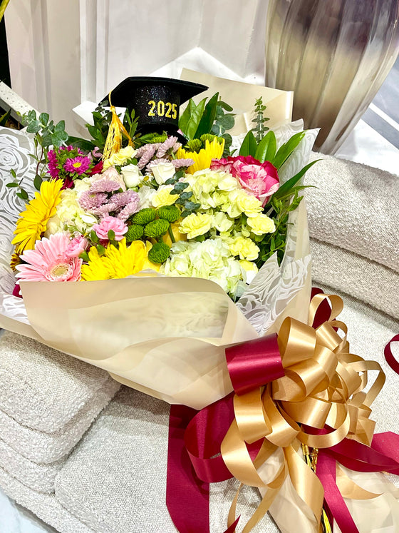Super Grad Bouquet