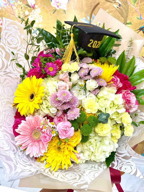 Super Grad Bouquet